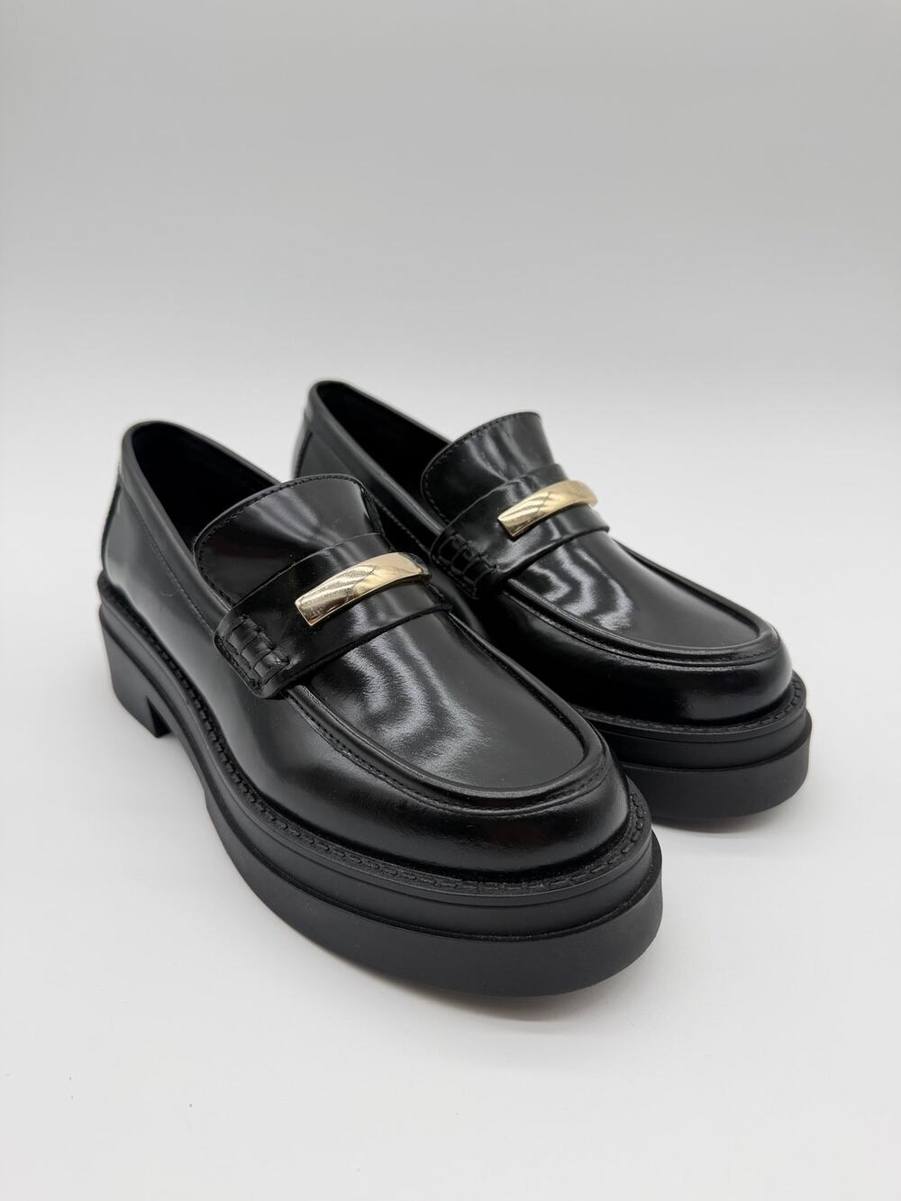 Steve Madden | Rodrigo Black Leather Platform Bit Loafers Gold Size 6